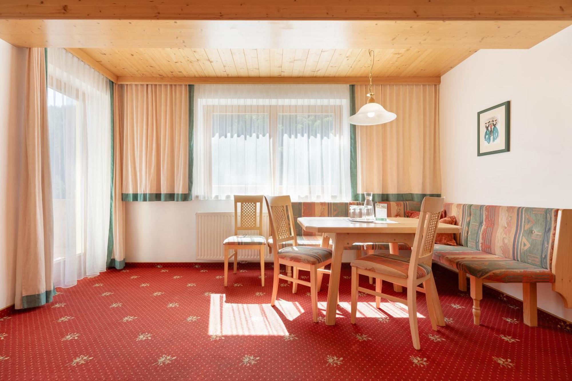 Hotel Pinzger Tux Eksteriør bilde